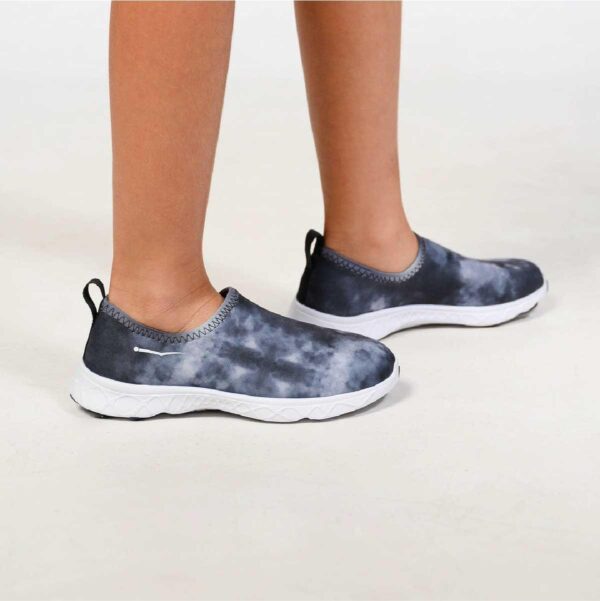 Zapato de agua WaveRunner GWS310 tie-dye negro niños tallas 11-4 - Imagen 4