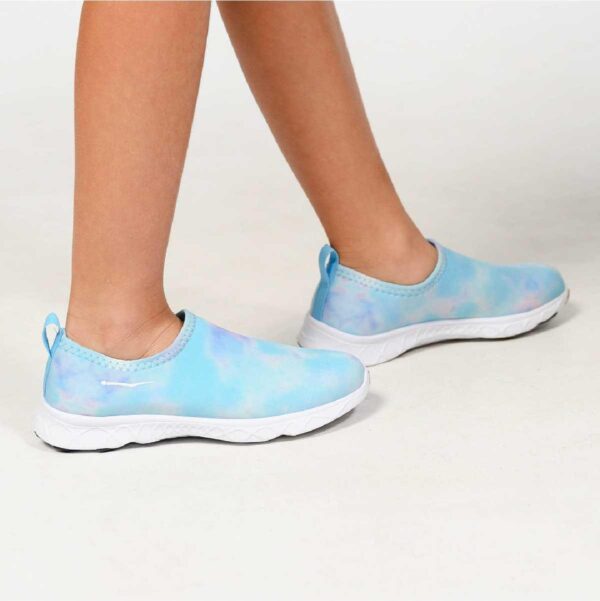 Zapato de agua WaveRunner GWS310 tie-dye celeste niñas tallas 11-4 - Imagen 4