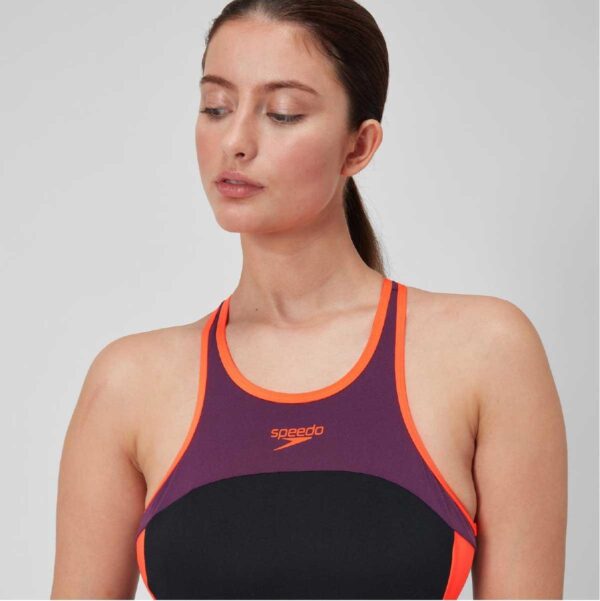 Calzoneta Speedo Splice crossback cuello alto mujer negro/rojo - Imagen 4