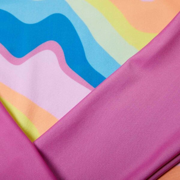 Rashguard Speedo M/L niña rosado olas de colores - Imagen 4