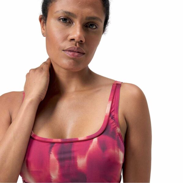 Calzoneta Speedo Shaping ContourEclipse mujer roja busto estampado - Imagen 3