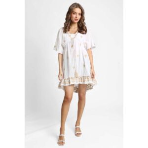 Vestido Jasmine corto tipo mariposa blanco con bordado dorado