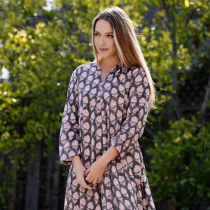 Vestido Dolma largo Calypso gris flor de loto